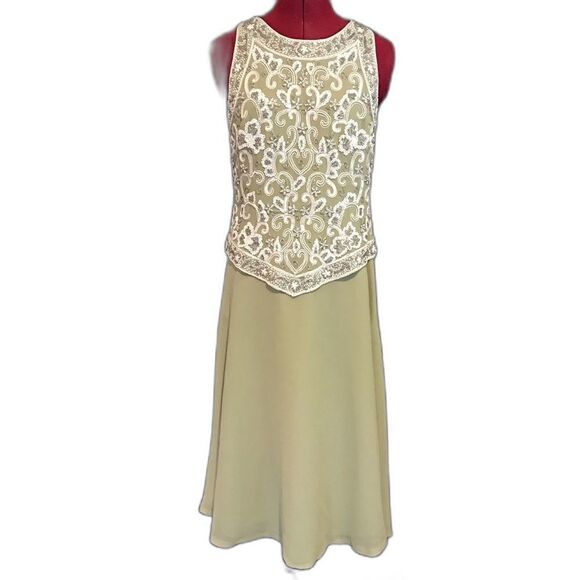 J Kara Gown Women’s Size 8 Green Long Length Beaded Bodice V-Trim Sleeveless - Picture 3 of 15